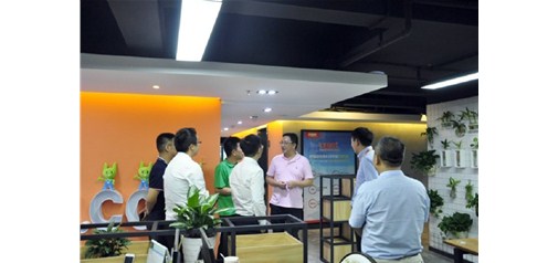 深圳市電子商務(wù)協(xié)會(huì)領(lǐng)導(dǎo)及行業(yè)同仁一行蒞臨天助網(wǎng)參觀指導(dǎo)：好風(fēng)憑借力，迎新正當(dāng)時(shí)